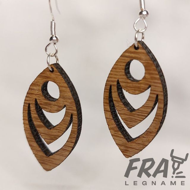Orecchini tribali in legno