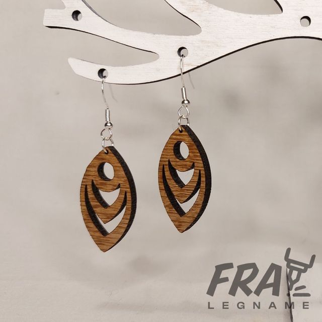 Orecchini tribali in legno