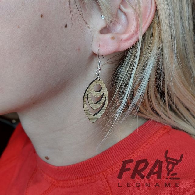 Orecchini tribali in legno