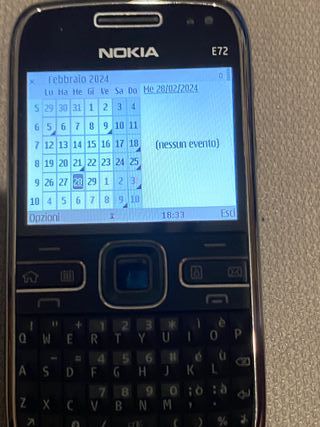 Cellulare Nokia E72 Serie e accessori vintage