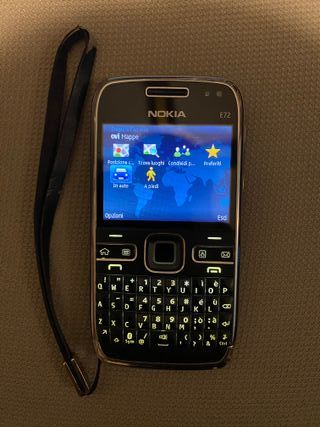 Cellulare Nokia E72 Serie e accessori vintage