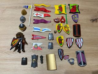 playmobil 41 cascos mediebales, banderas y escudos