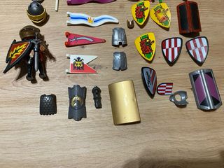 playmobil 41 cascos mediebales, banderas y escudos