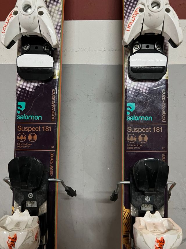 Esquis Salomon Suspect