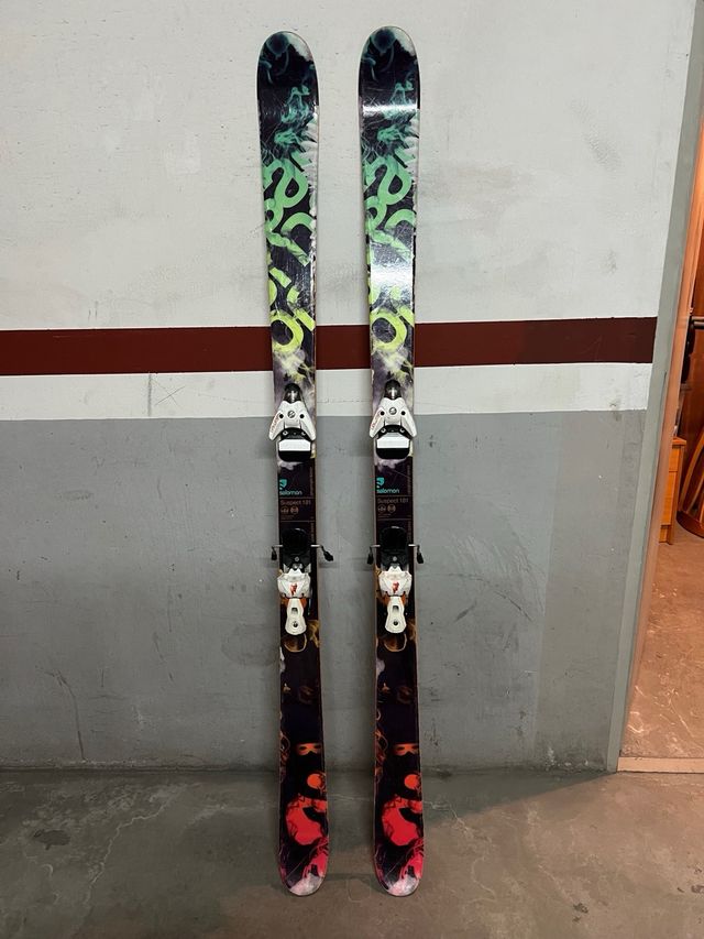 Esquis Salomon Suspect