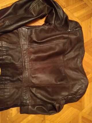 Chupa de cuero talla mediana