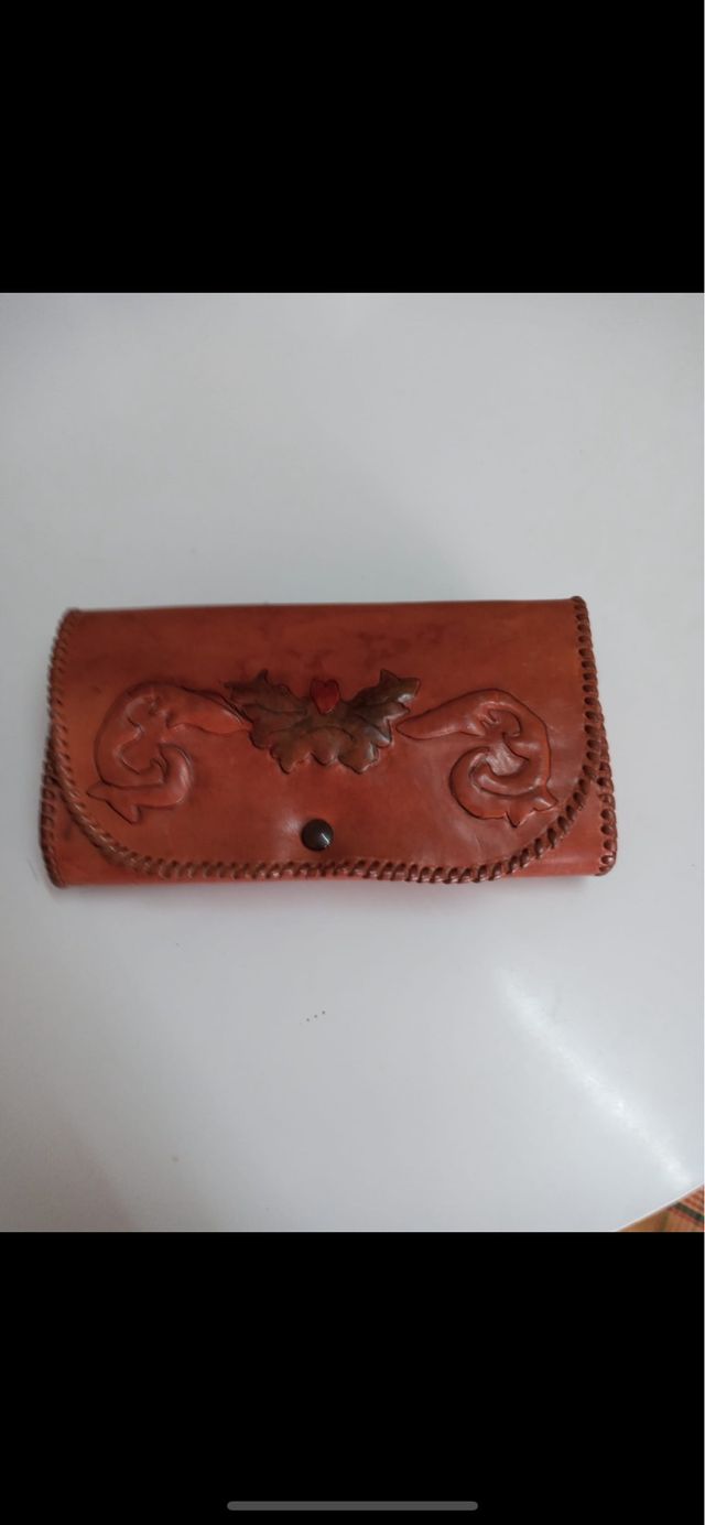 NECESER ARTESANAL EN CUERO