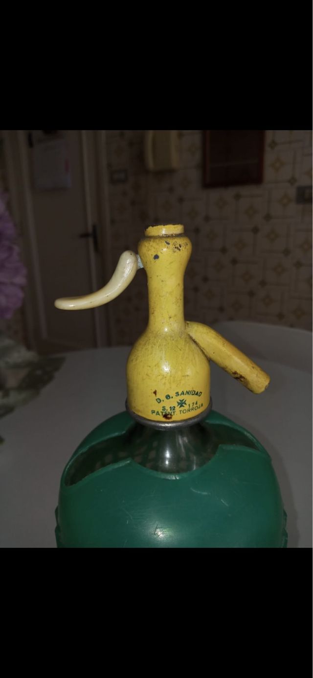 SIFÓN ANTIGUO. HERMANOS TRONCOSO