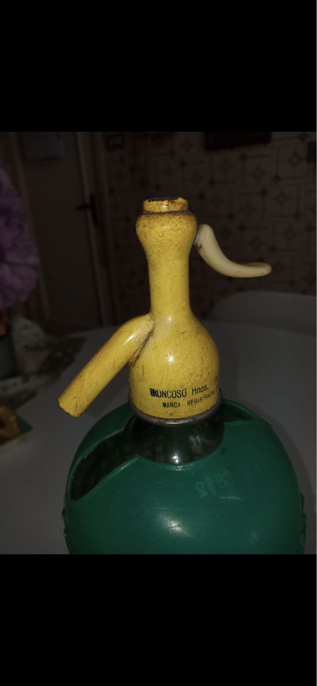 SIFÓN ANTIGUO. HERMANOS TRONCOSO
