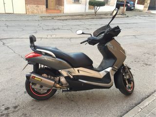 Yamaha xmax 125 a 300
