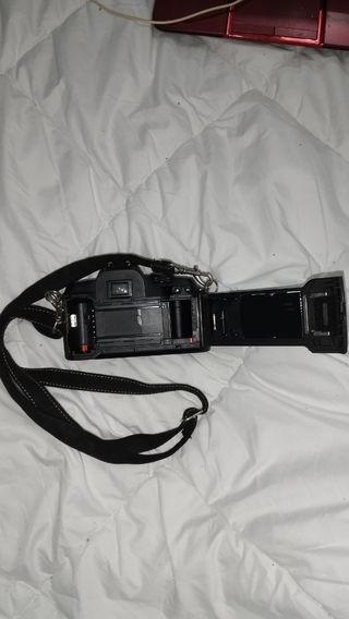 Cámara de fotos Canon EOS 5000