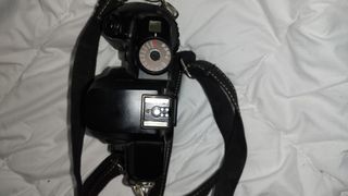 Cámara de fotos Canon EOS 5000