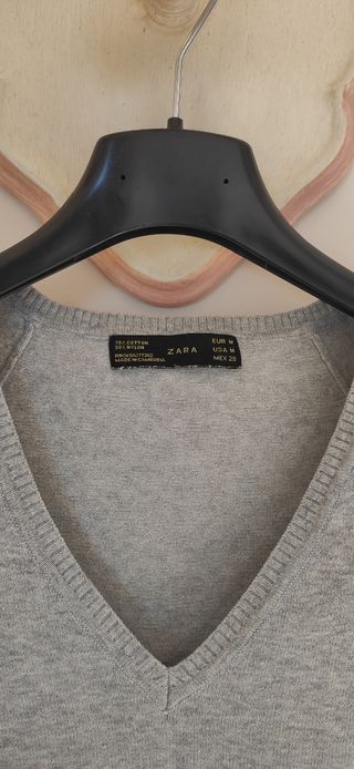 Pullover con scollo a V ZARA