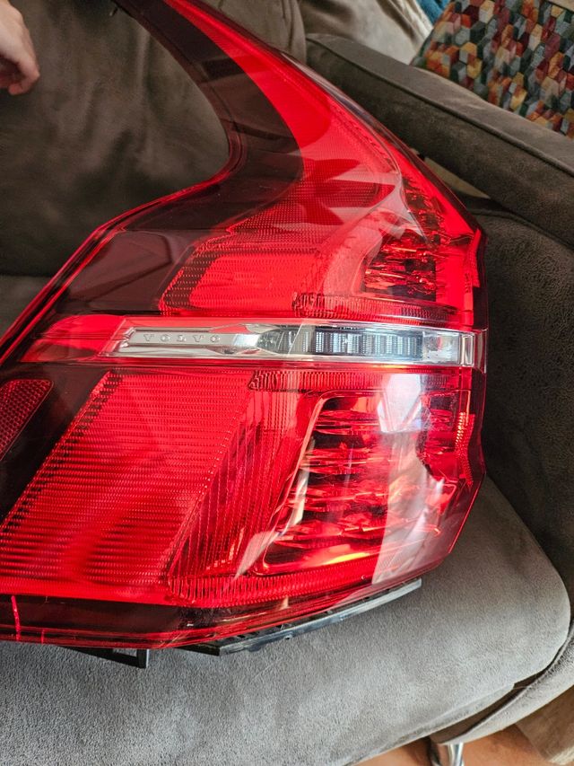 Faro trasero izquierdo volvo original