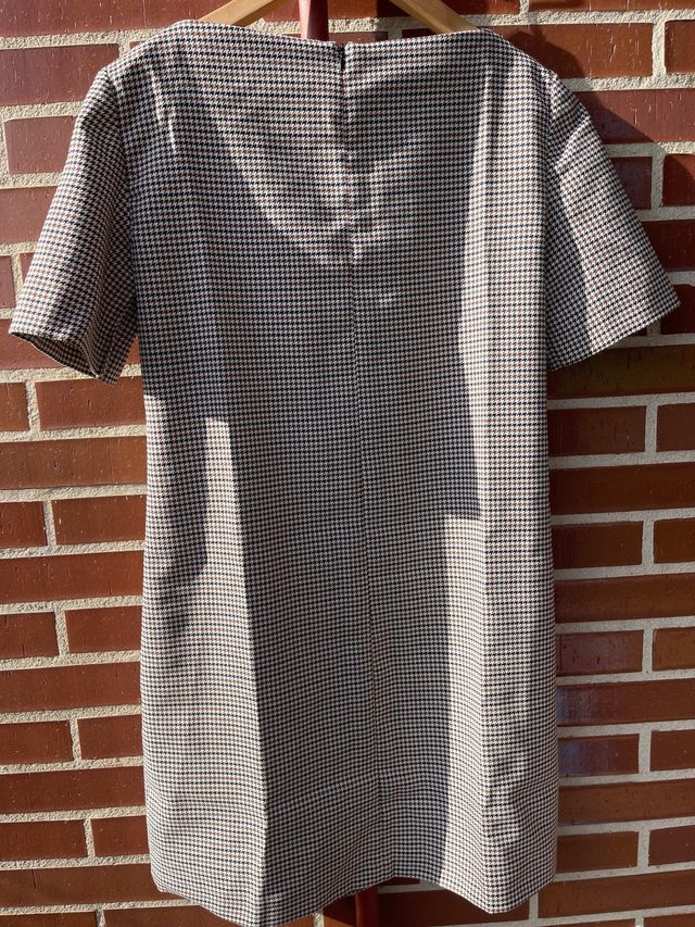 vestido mini, amplio, cuello redondo, manga corta