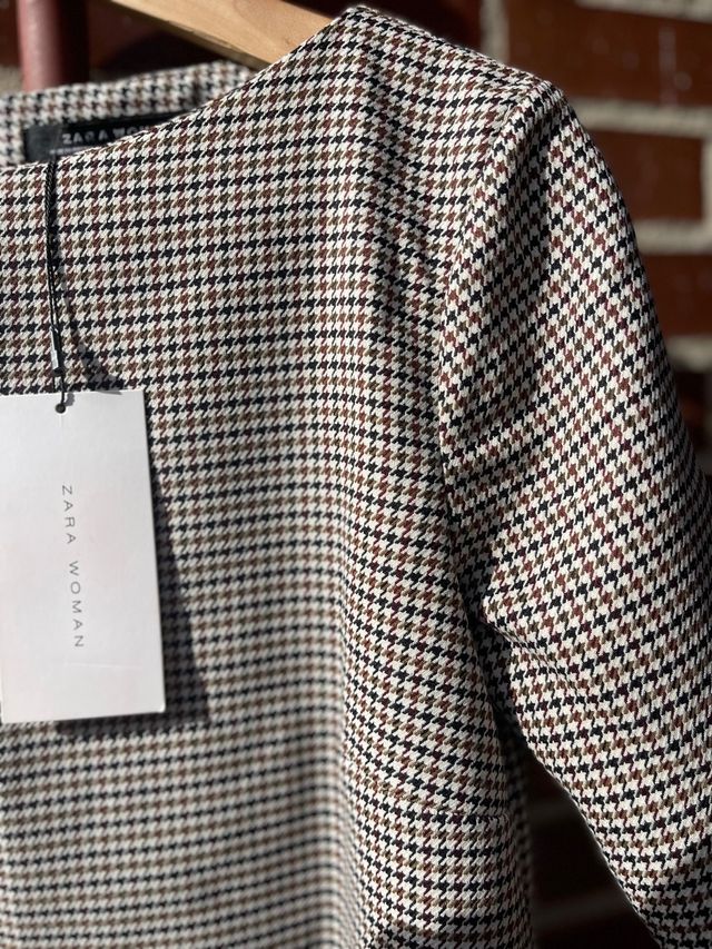 vestido mini, amplio, cuello redondo, manga corta