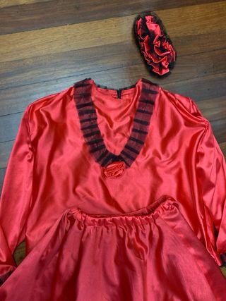 Disfraz can can rojo . Talla 40