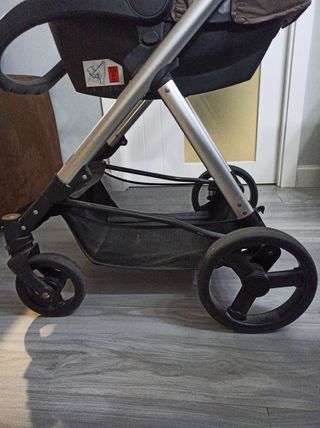 Carro de bebé prenatal y cuco