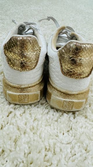 Zapatillas Blancas y Doradas plataforma 