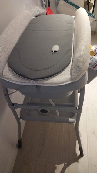 Minicuna y bañera cambiador(KinderKraft y Chicco)