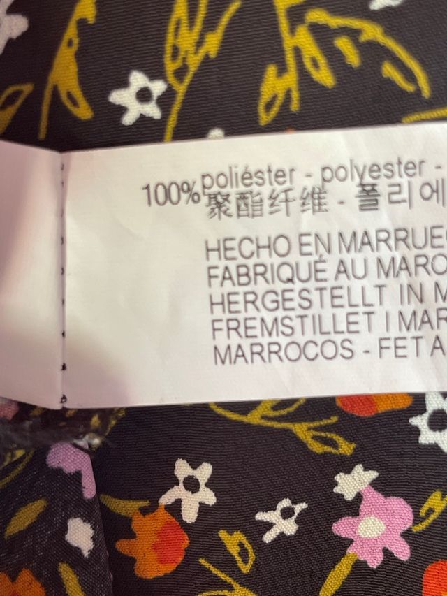 Vestido escote pico y manga larga