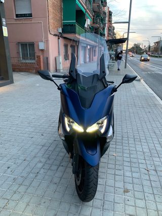 Tmax DX, impecable, siempre revisión en Yamaha