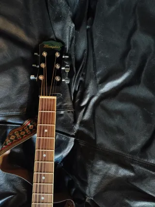 Guitarra electroacústica memphis