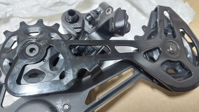 CAMBIO TRASERO DE BICI SHIMANO DEORE XT M8130  