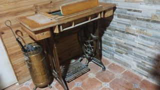 Maquina de coser Singer