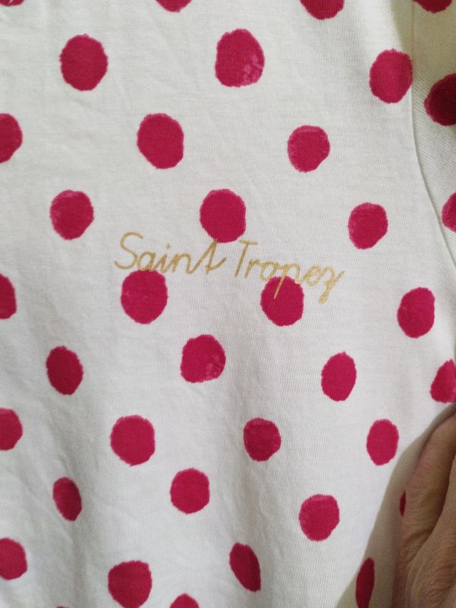 Camiseta topos ❤️  Cortefiel