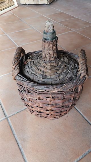 Garrafa mimbre