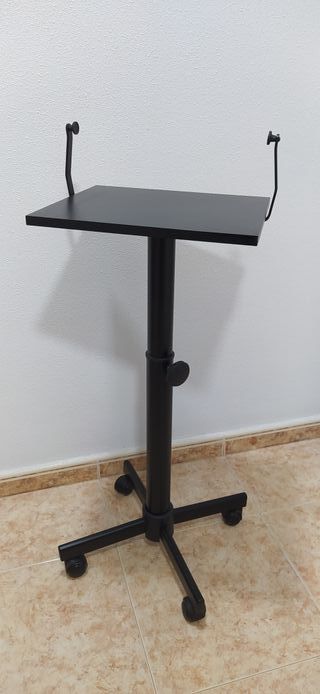 MESA/BASE CON RUEDAS PARA TV