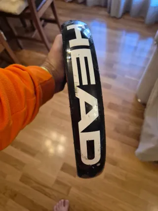 SE VENDE NO CAMBIO. Pala de padel Head Evo.