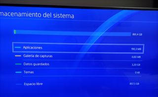 PS4 Modelo CUH-2116B y volante