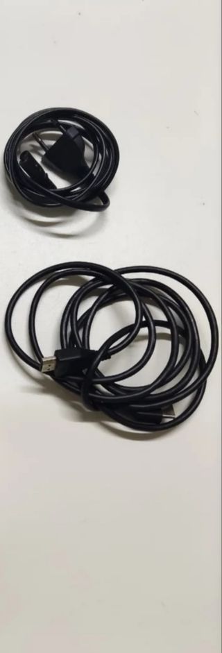 PS4 Modelo CUH-2116B y volante