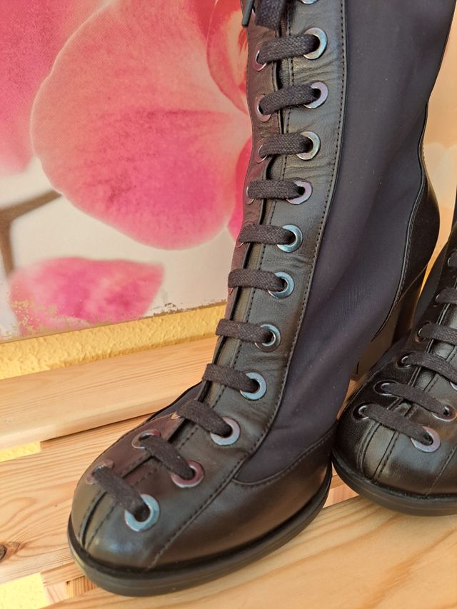🖤 Botines tacón, cordones y piel 🖤
