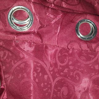 cortinas rojas o color vino