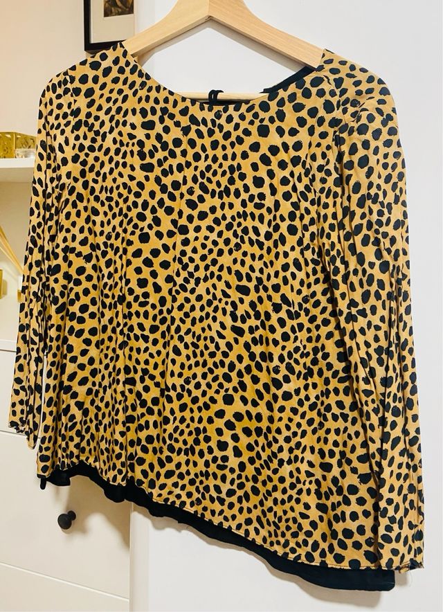 Blusa animal print de Zara
