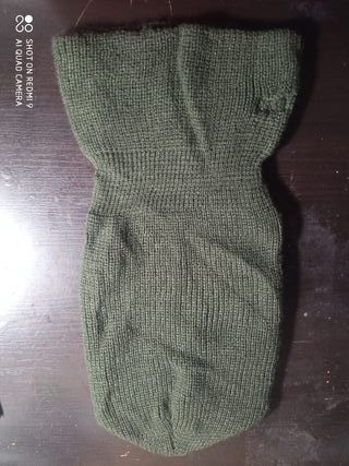 pasamontañas de lana color verde kaki, muy elastic