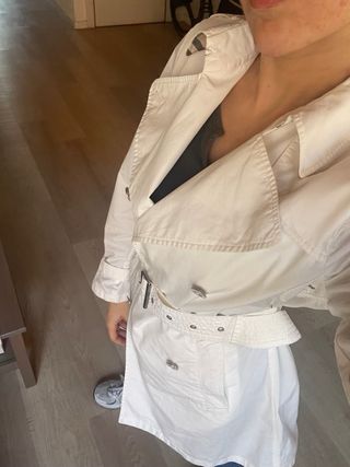 gabardina burberry blanca
