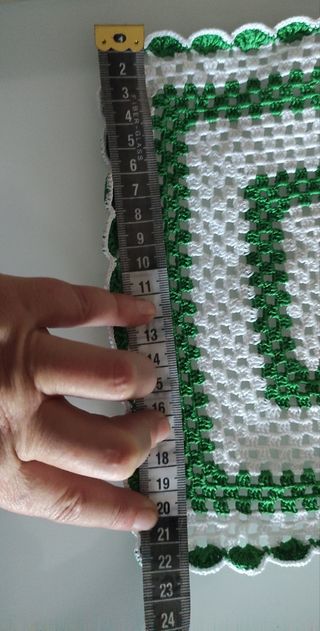 Conjunto de naperons verde e branco
