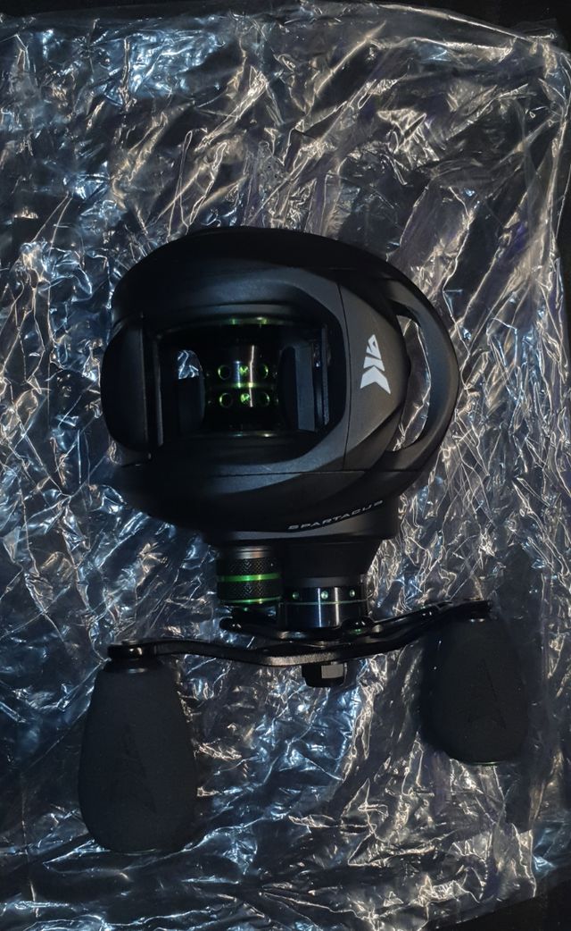 Carrete de Pesca KastKing Spartacus