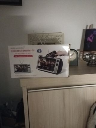 Televisor con pantalla de aumento para.