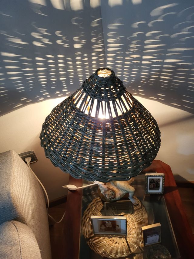 PPantalla de mimbre ecológico. E27. 