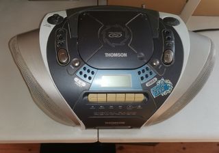 radio cassette grabadora cd reloj thompson 