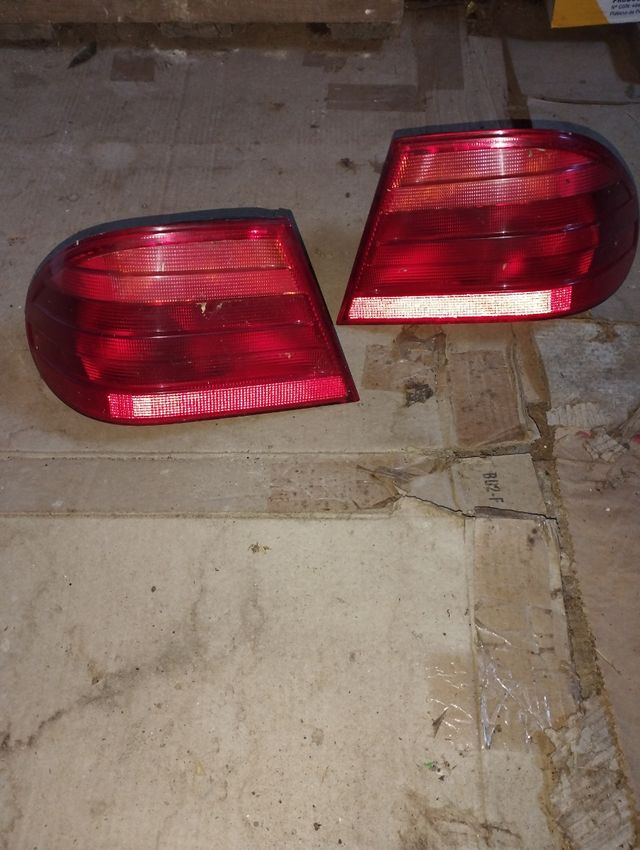 Se venden faros