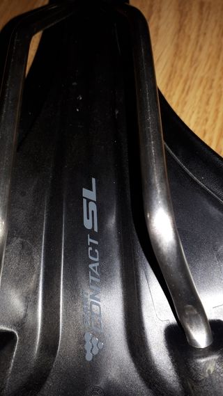 Sillines de bici sin utilizar