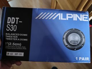 Equipo de sonido potente, sobwoofers y altavoces