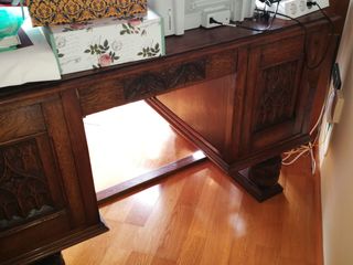 Mesa y silla antigua de roble