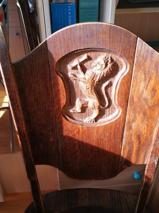 Mesa y silla antigua de roble